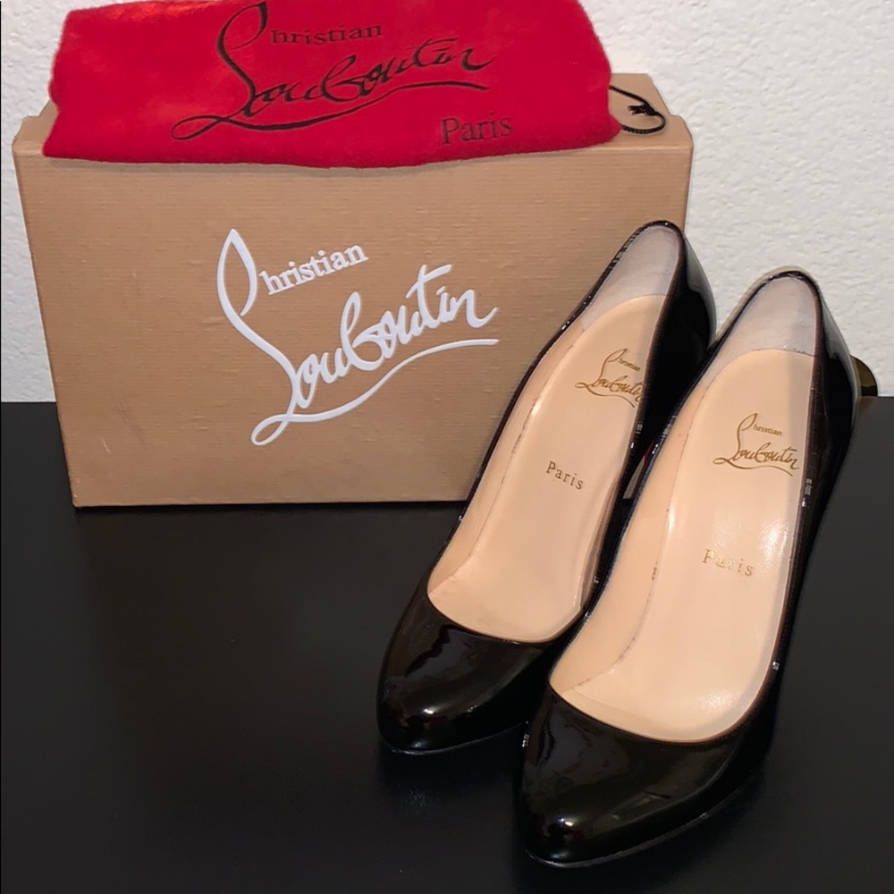 🎊 WOW-Authentic Christian Louboutin Dorissima